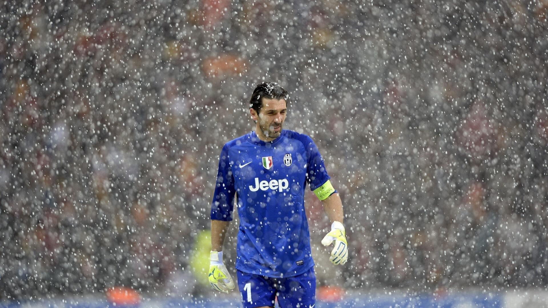 中国女排力克强敌巴西队，世界联赛再添胜绩