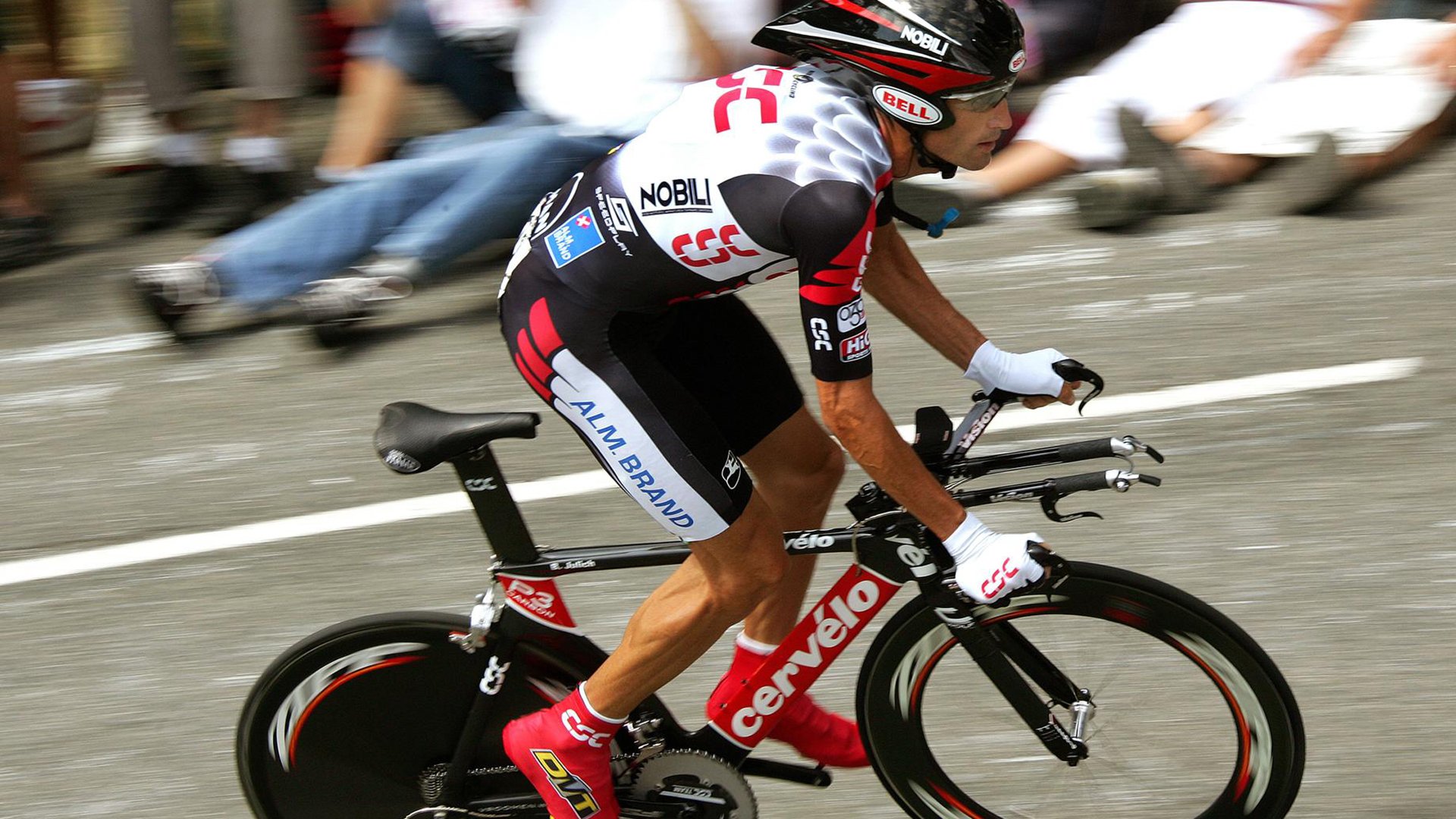 巅峰对决!扣篮大赛惊艳全场,新星力压群雄夺冠